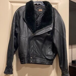 VINTAGE Black leather jacket